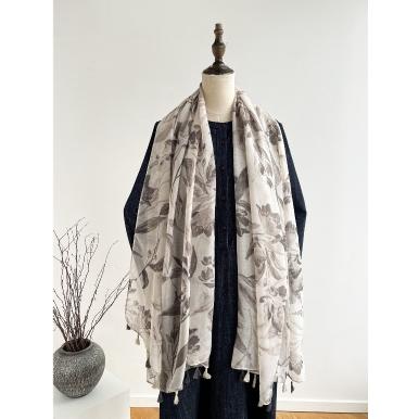春夏ストール ボタニカル柄 大判 レディース ベージュ グレー 薄手 花柄 草木 新品 スカーフ おしゃれ 海外 - 画像 (2)