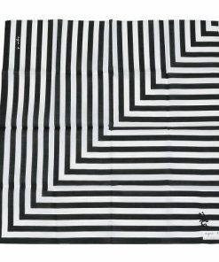 agnes b. 新古品 アニエスベー ハンカチ 2枚セット ブランド ラッピング無料 日本製 レザール刺繍 / ダブルハート プリント コットン 黒×ピンク 190724