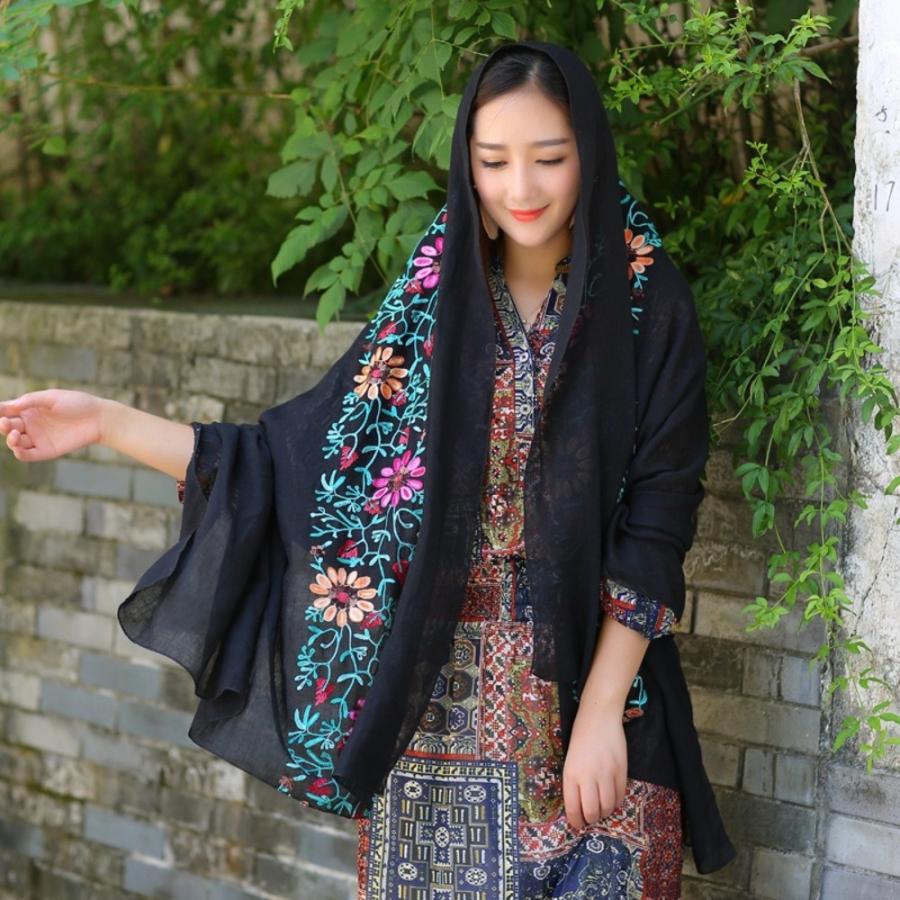 ストール 刺繍 花柄 大判 通販 刺繍ストール マフラー ショール スカーフ ガーゼ 薄手 薄い 大きめ 大きい 滑らか ししゅう やわらかい 柔らかい - 画像 (3)