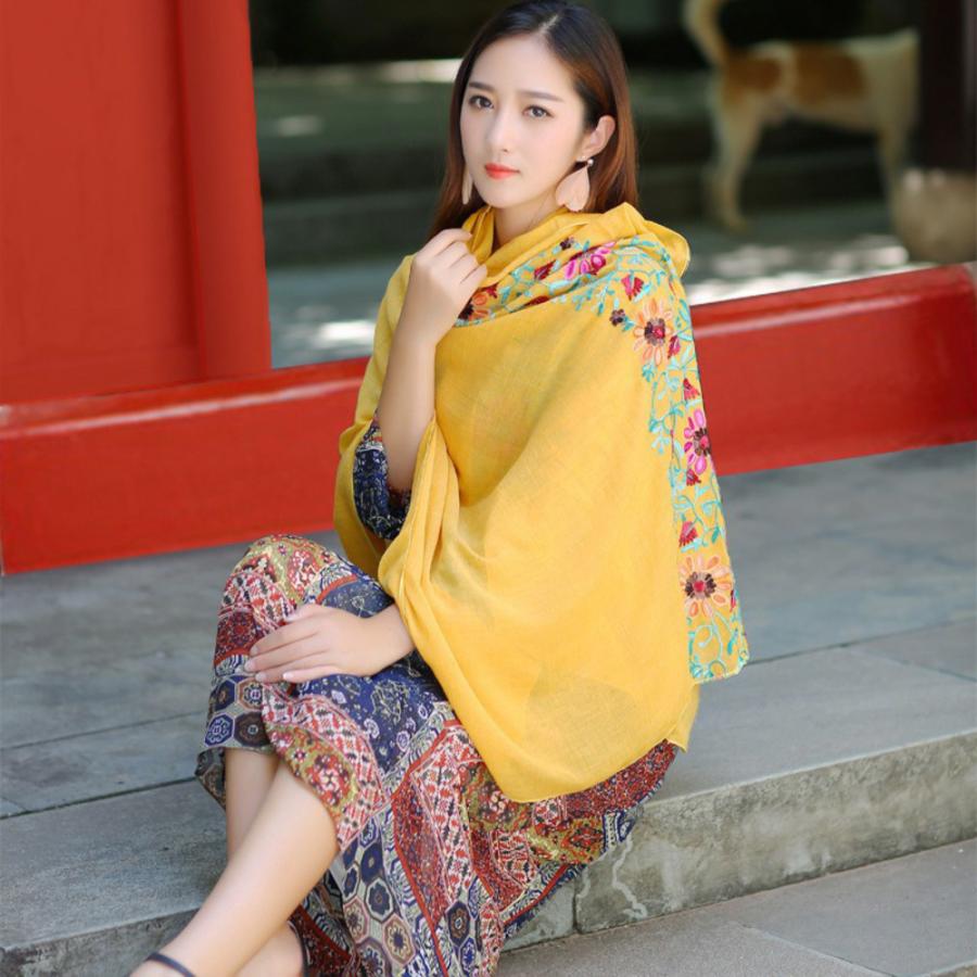 ストール 刺繍 花柄 大判 通販 刺繍ストール マフラー ショール スカーフ ガーゼ 薄手 薄い 大きめ 大きい 滑らか ししゅう やわらかい 柔らかい - 画像 (2)