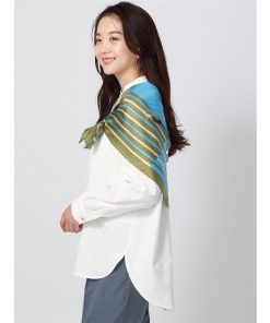 SUIT SQUARE 【スーツスクエア】destyle JAPAN QUALITY シルクツイル スクエアプリント大判スカーフ カーキ